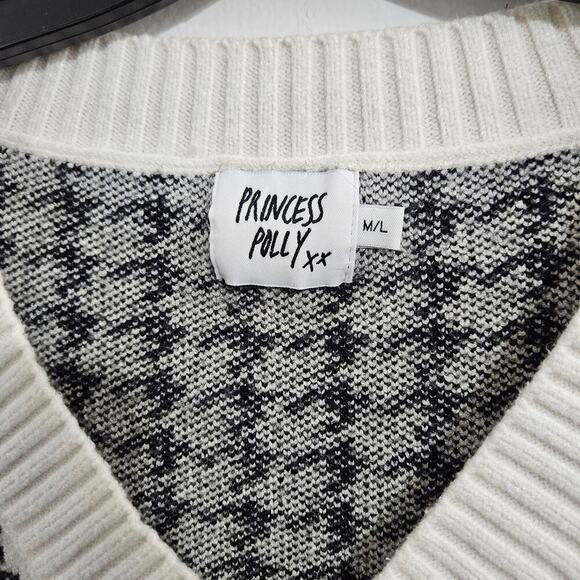 Houndstooth print vintage style sleeveless V neck sweater. Size Medium Large - Picture 5 of 6